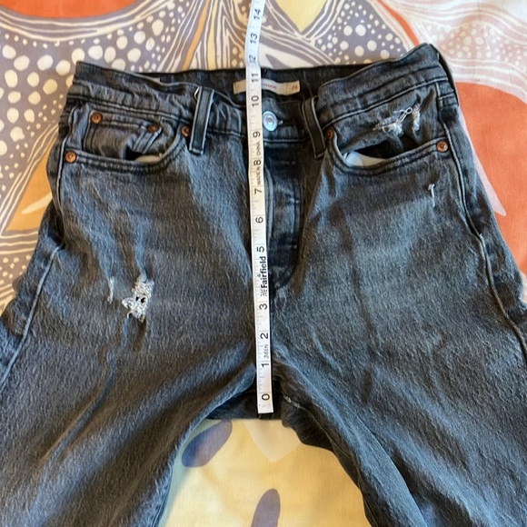 Levi's Wedgie Straight Leg Raw Hem Jeans - Picture 11 of 13
